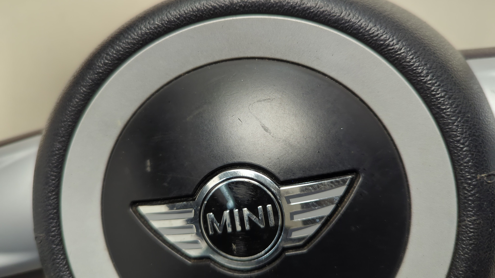 Рулевое колесо (руль)