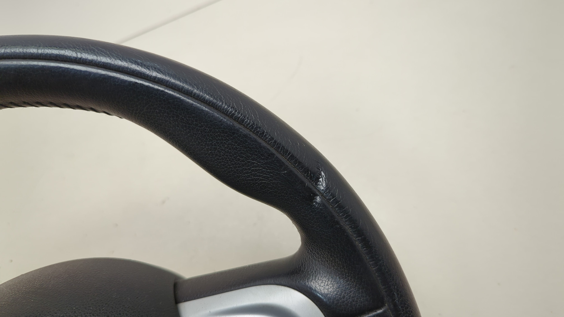 Рулевое колесо (руль)