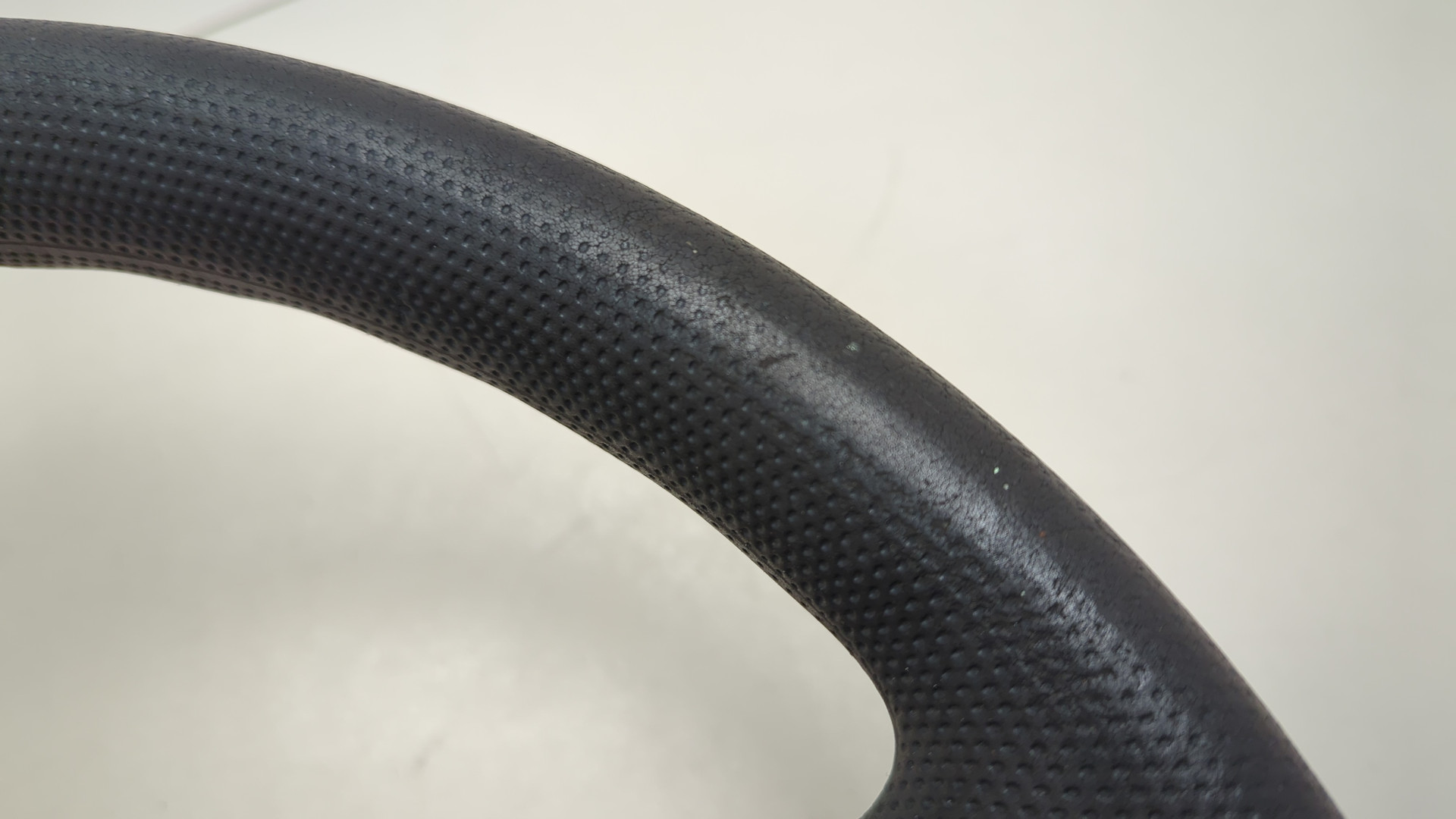 Рулевое колесо (руль)