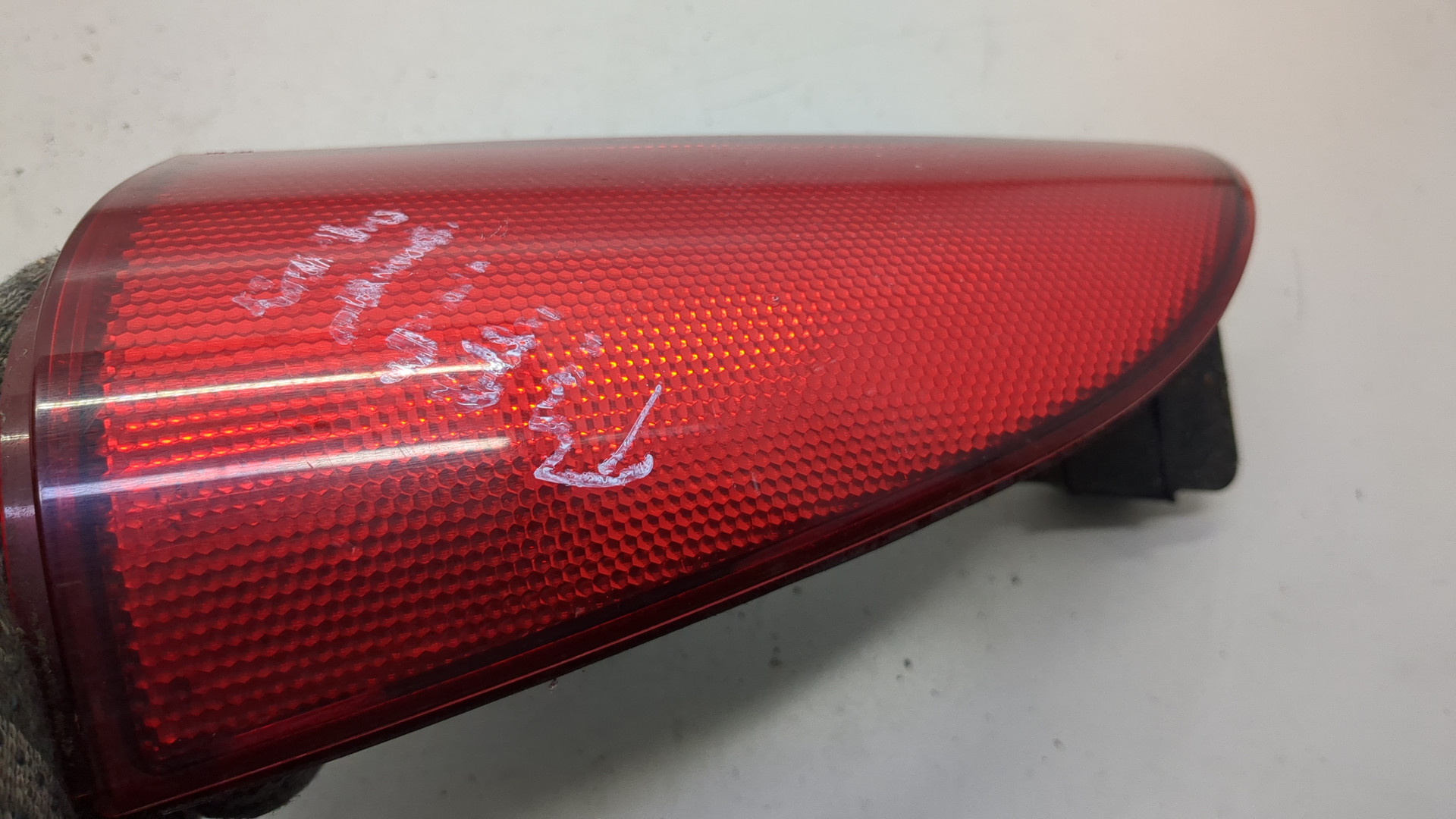 Отражатель в бампер задний правый