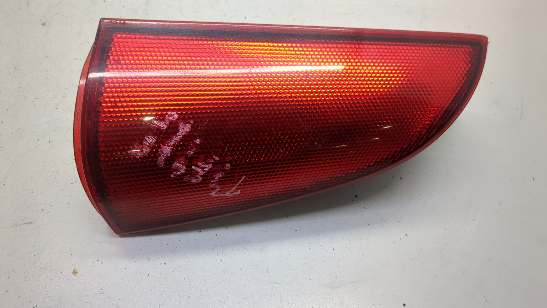 Отражатель в бампер задний правый