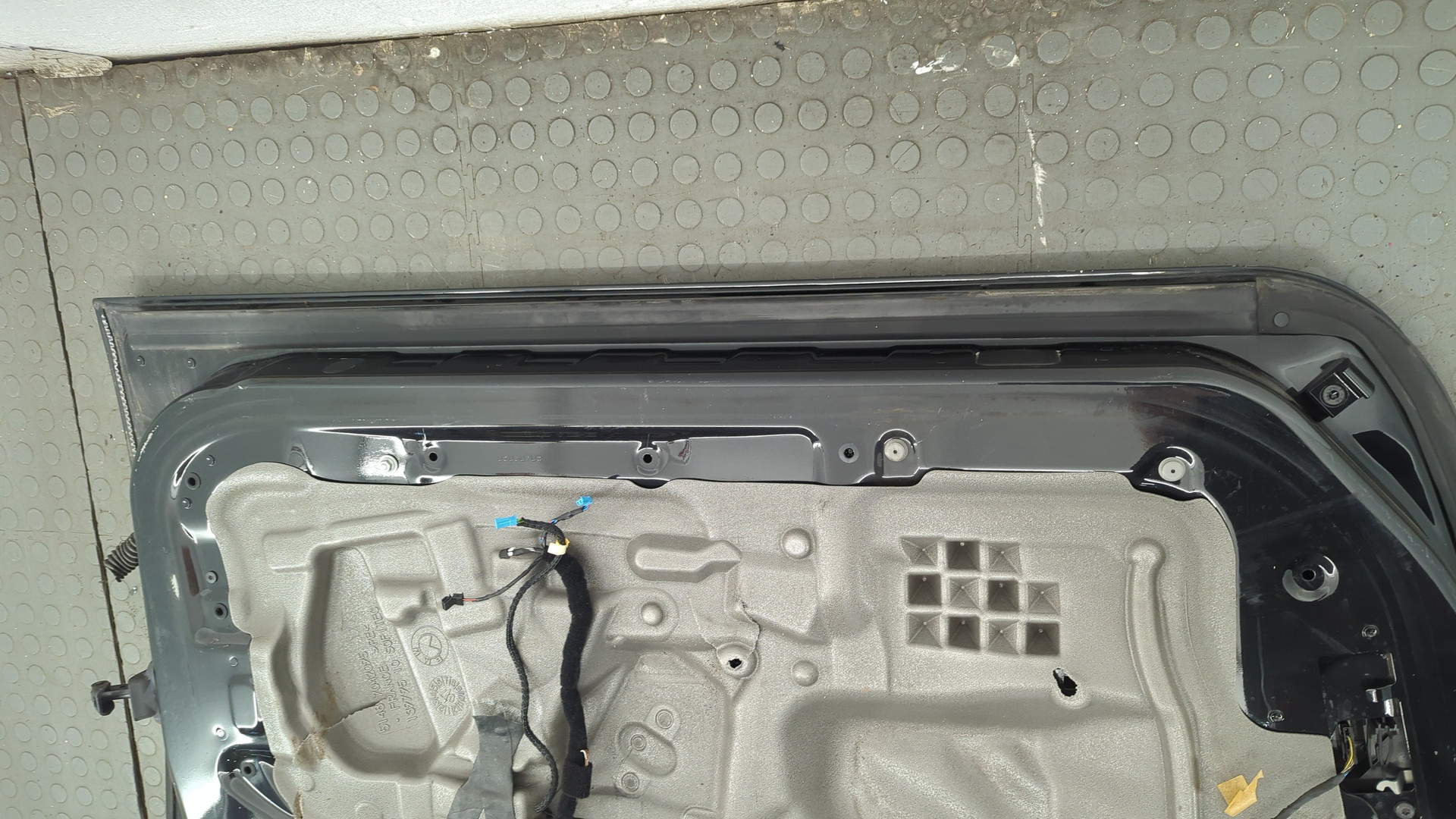 Дверь передняя левая