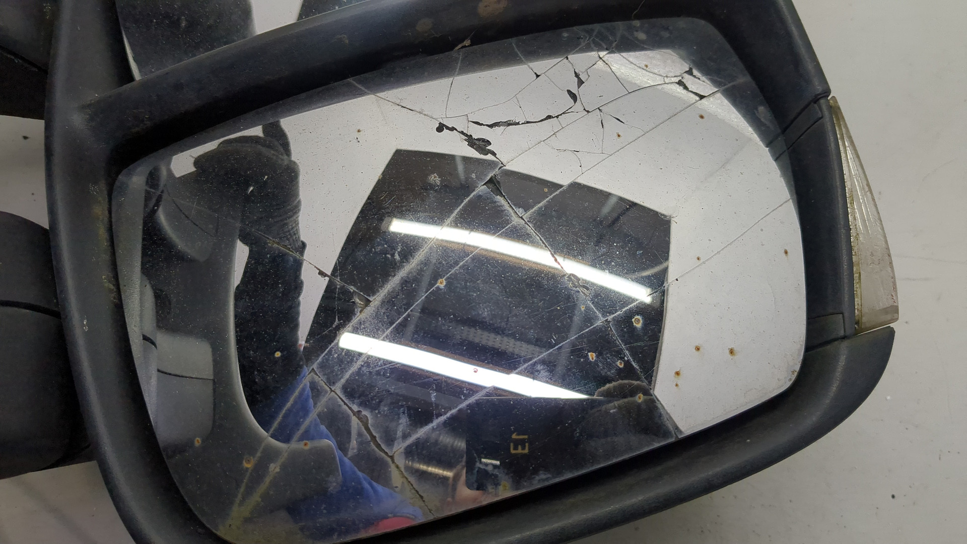 Зеркало правое электрическое