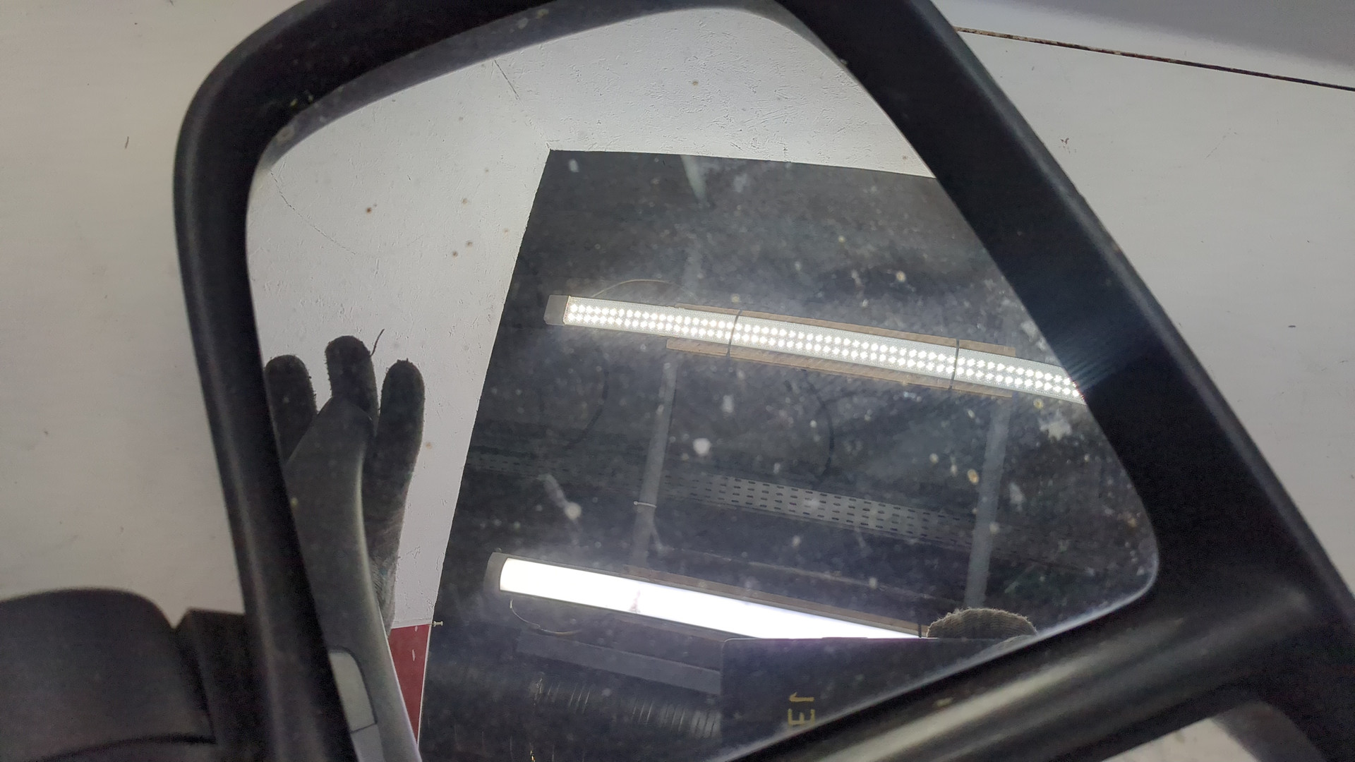 Зеркало правое электрическое