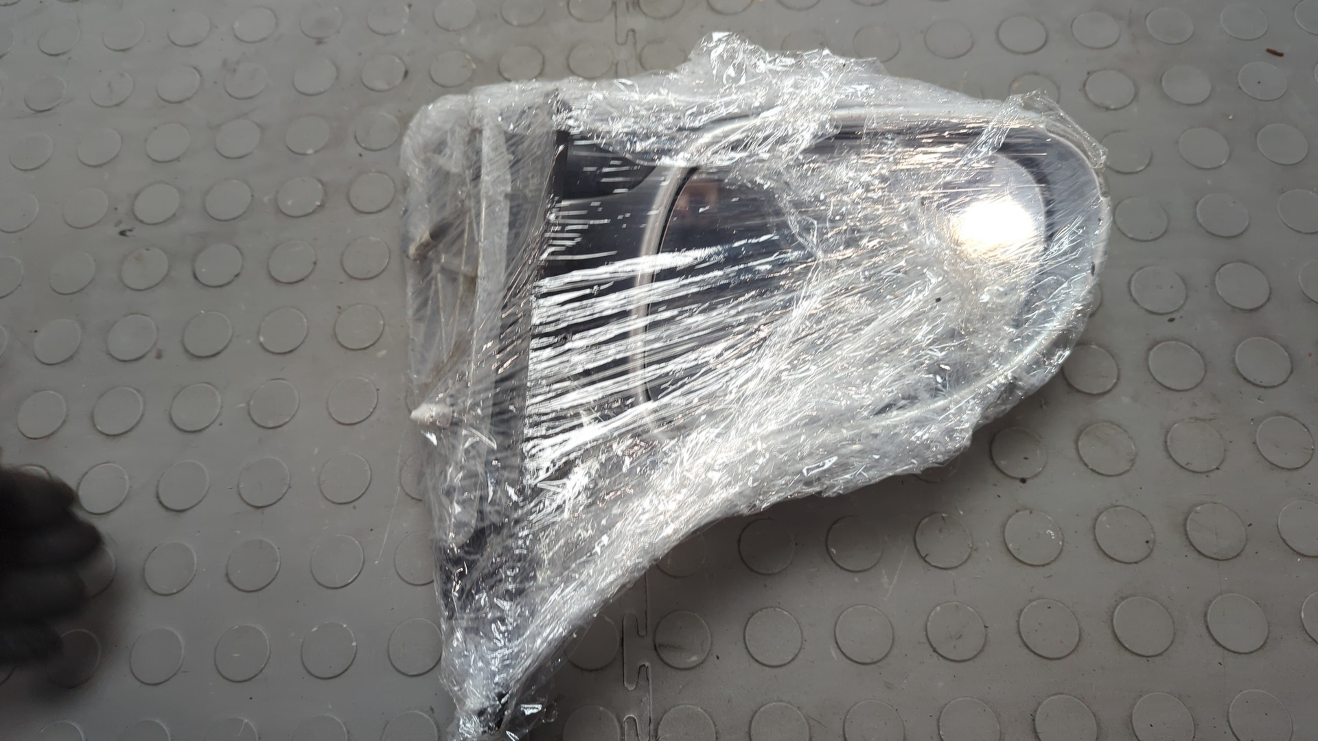 Зеркало левое электрическое