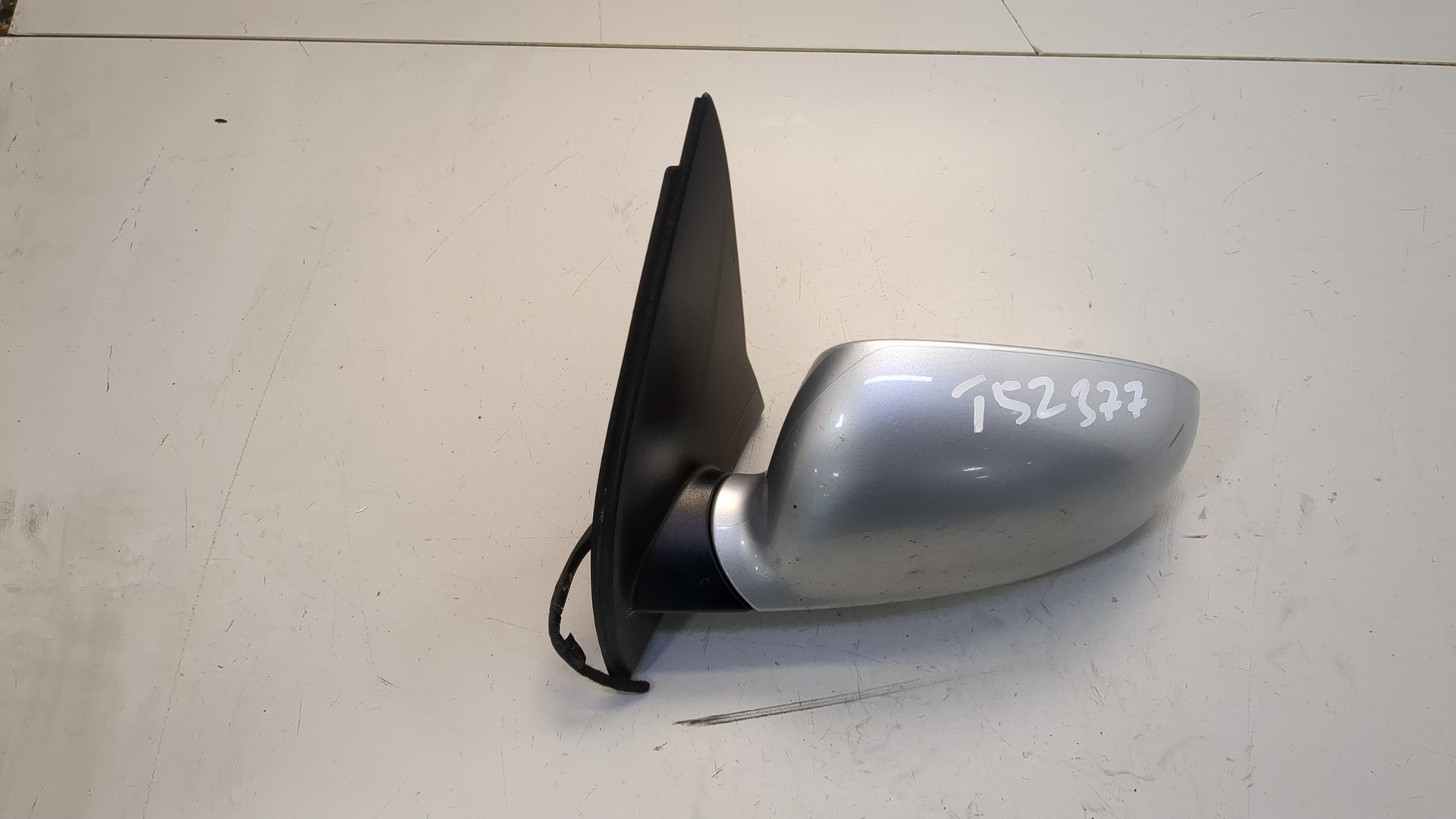 Зеркало левое электрическое