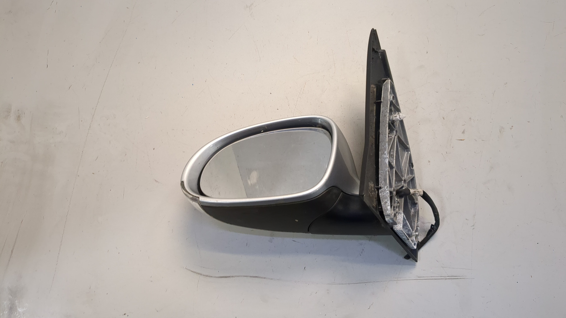 Зеркало левое электрическое