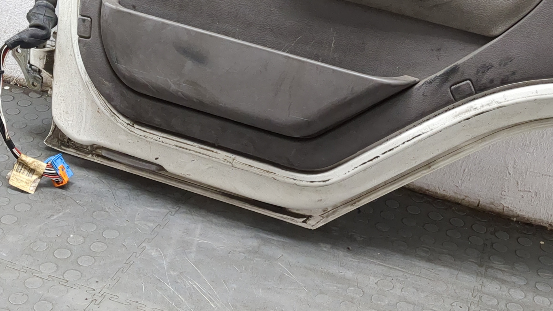 Дверь передняя правая