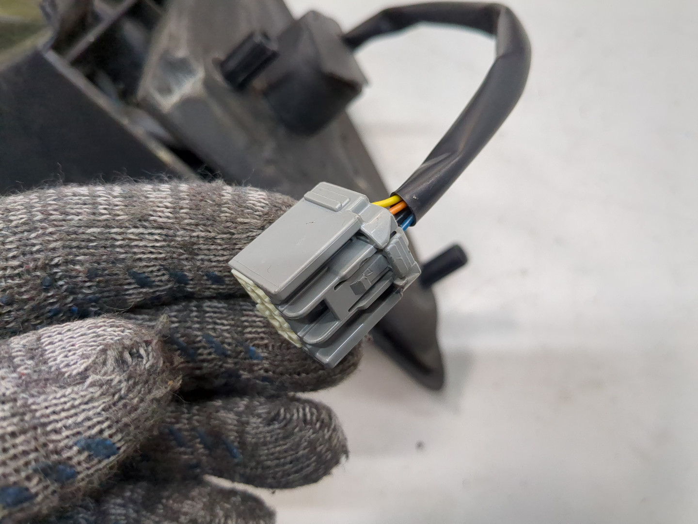 Зеркало левое электрическое