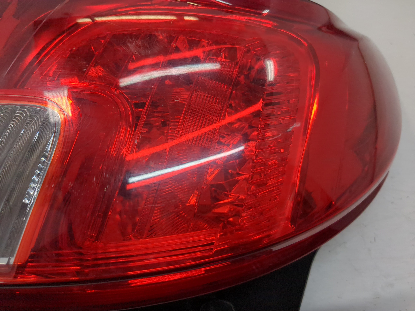 Фонарь задний левый