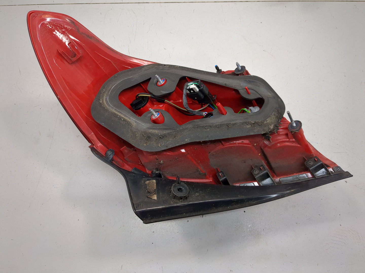 Фонарь задний левый