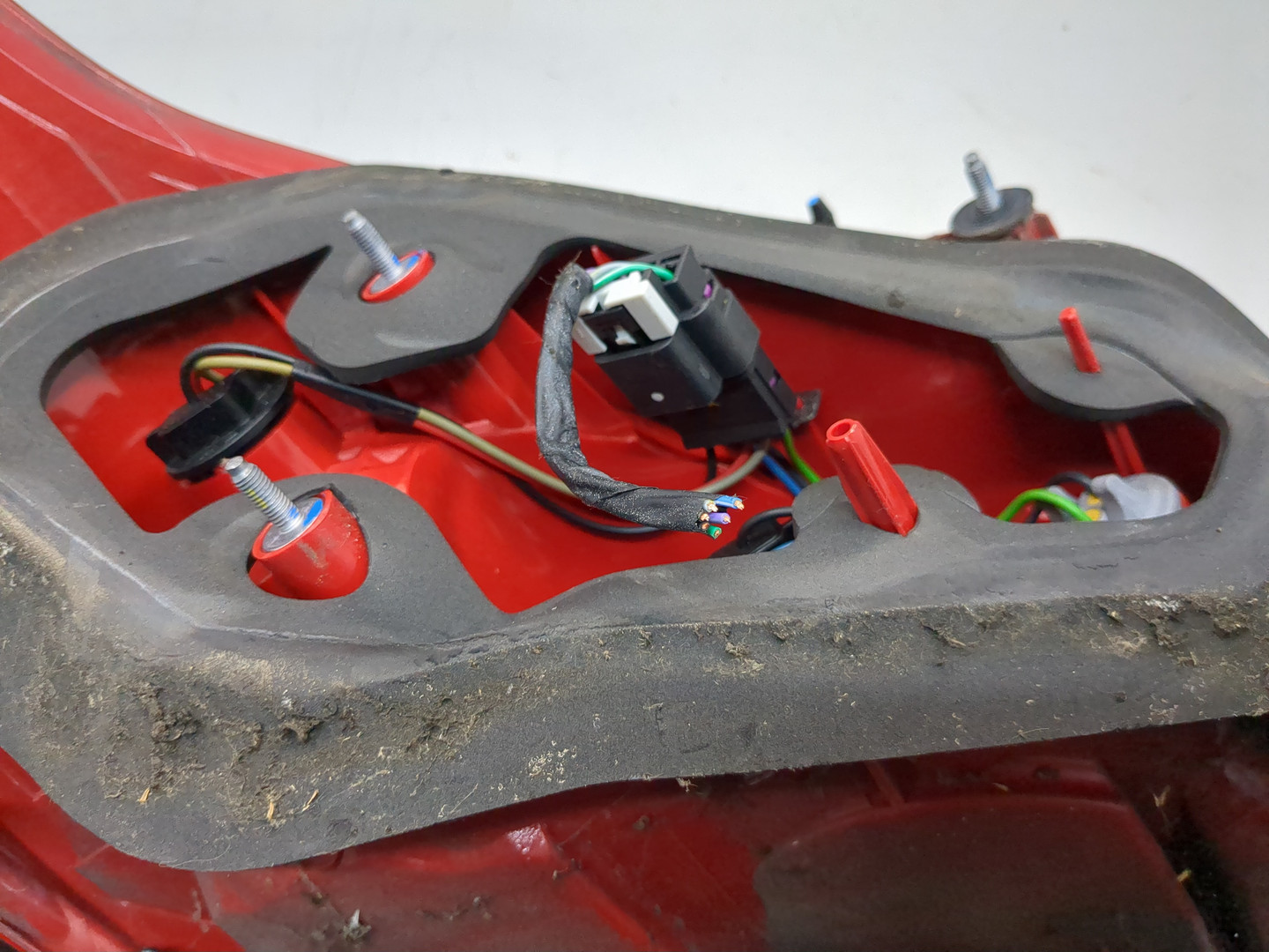 Фонарь задний левый