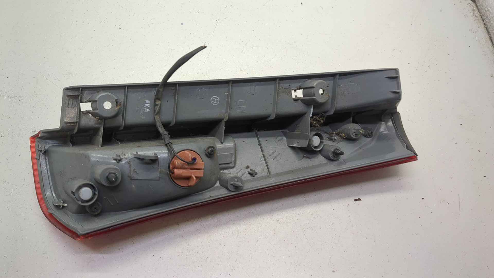 Фонарь задний левый