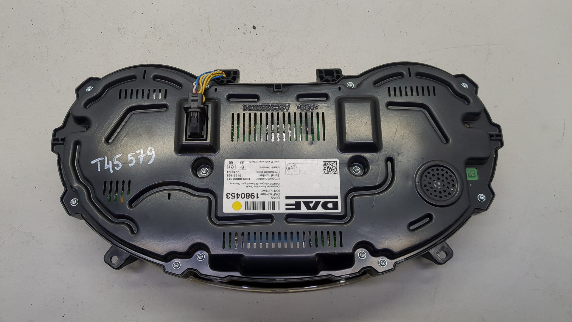 Панель приборов