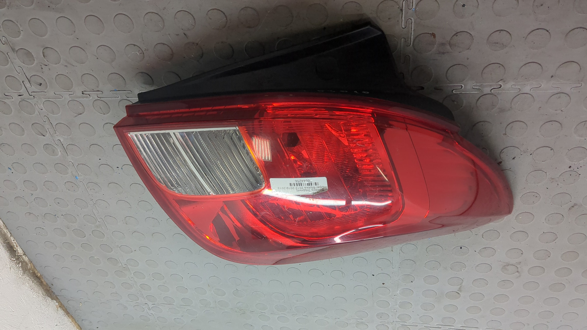 Фонарь задний правый