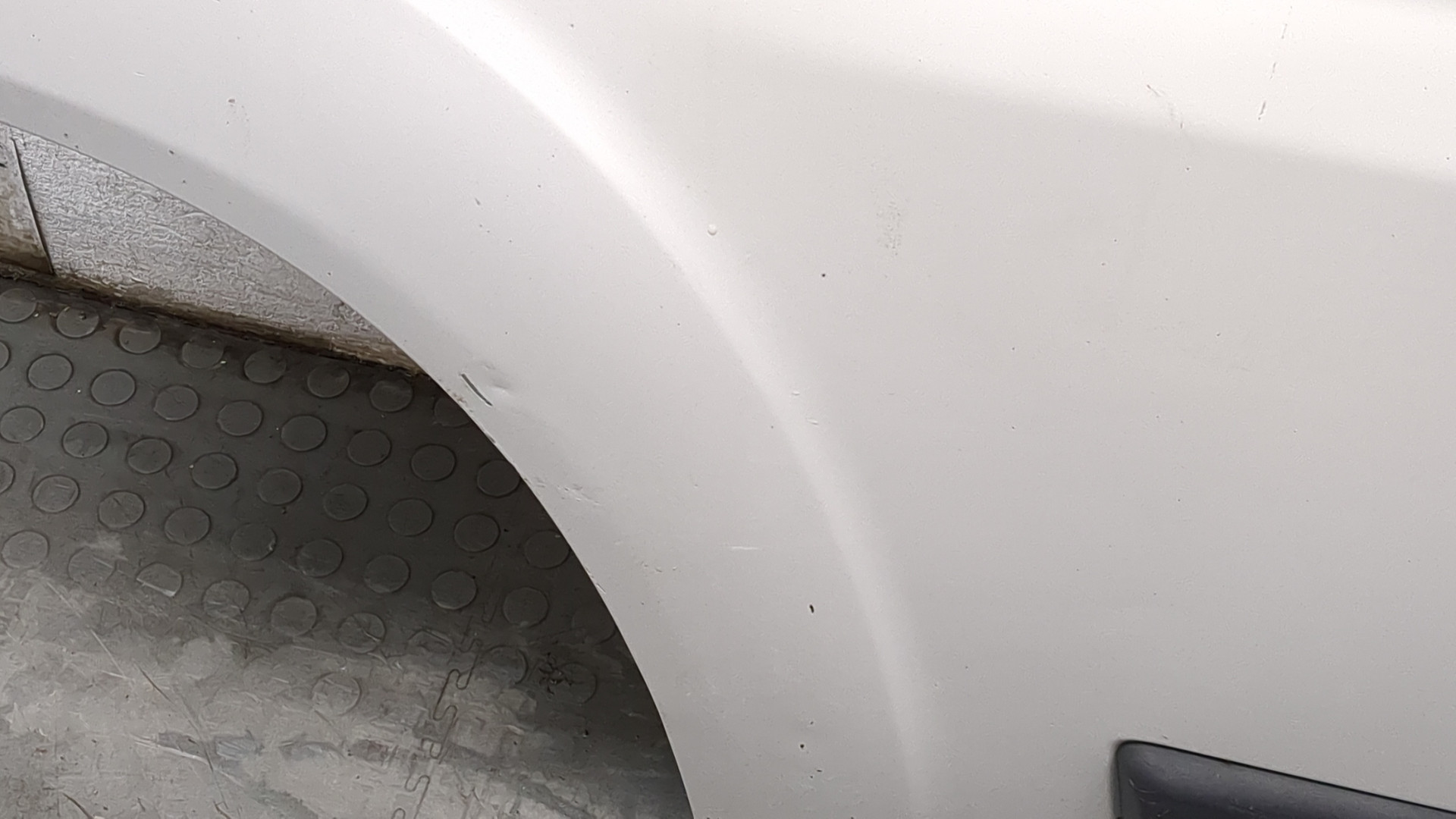 Дверь передняя левая