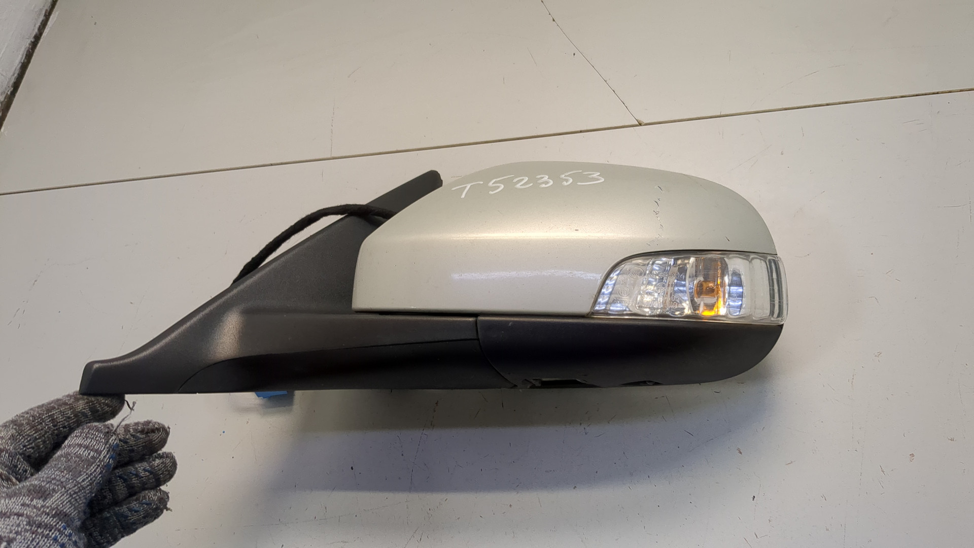 Зеркало левое электрическое