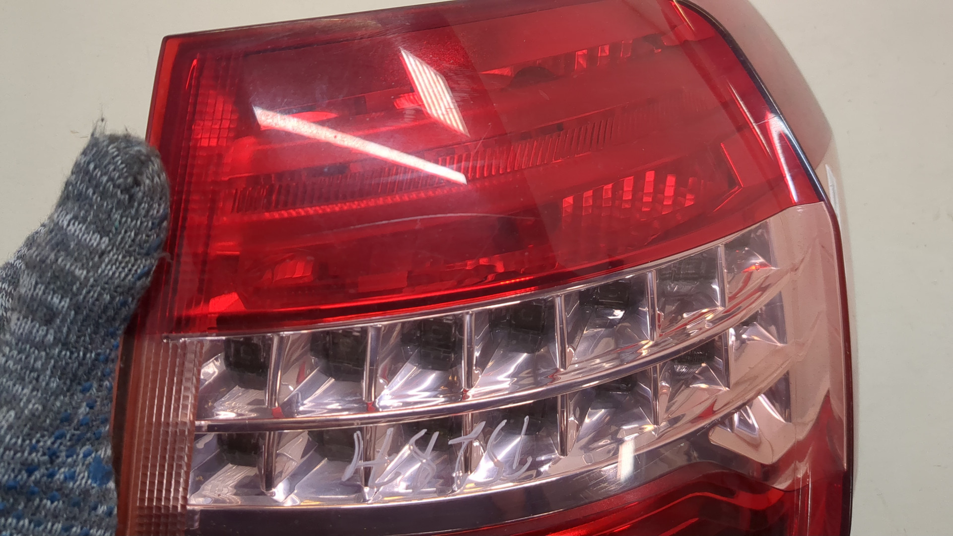 Фонарь задний правый