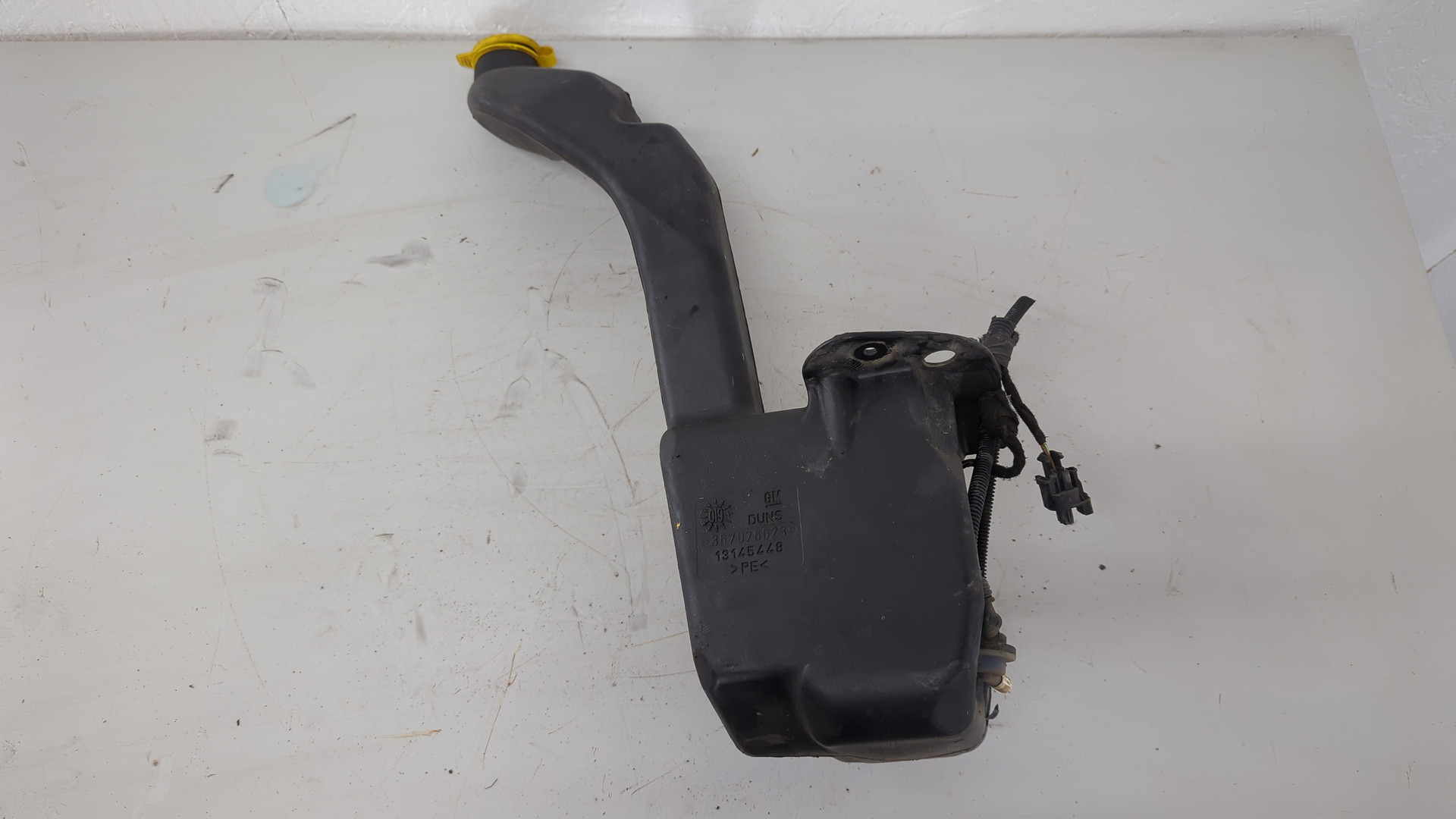 Бачок омывателя лобового стекла