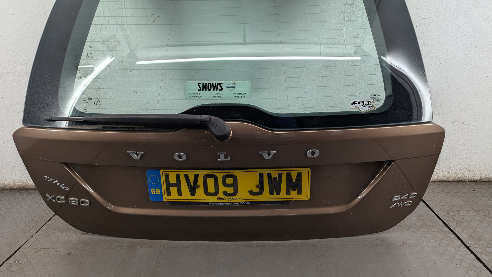 Дверь багажника