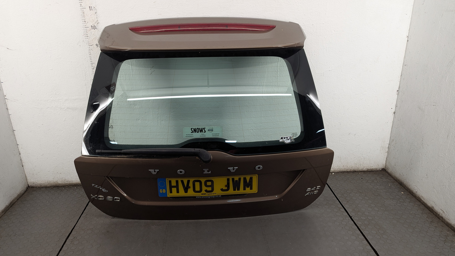 Дверь багажника