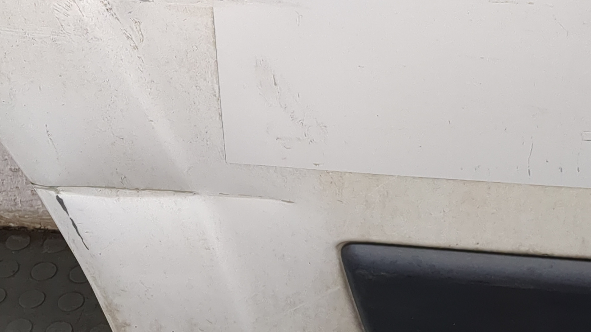 Дверь передняя левая