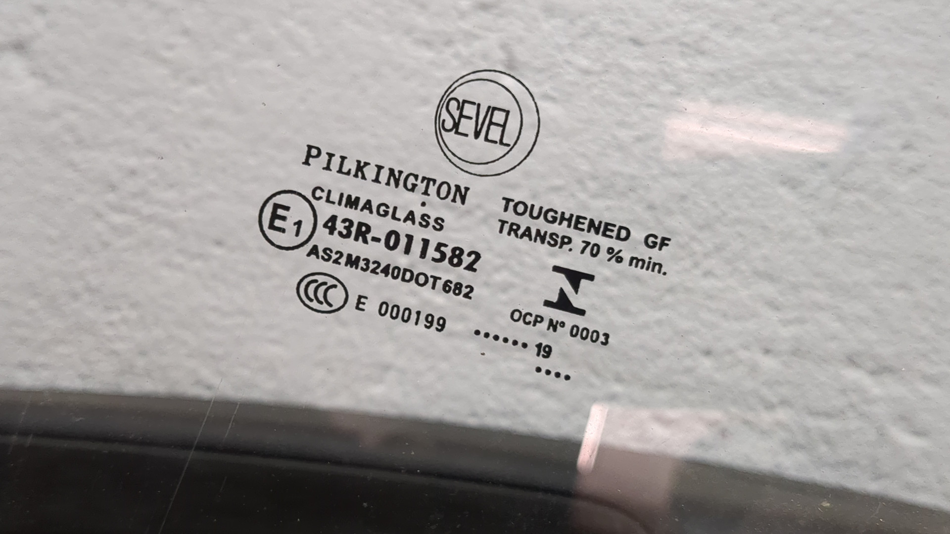 Дверь передняя левая