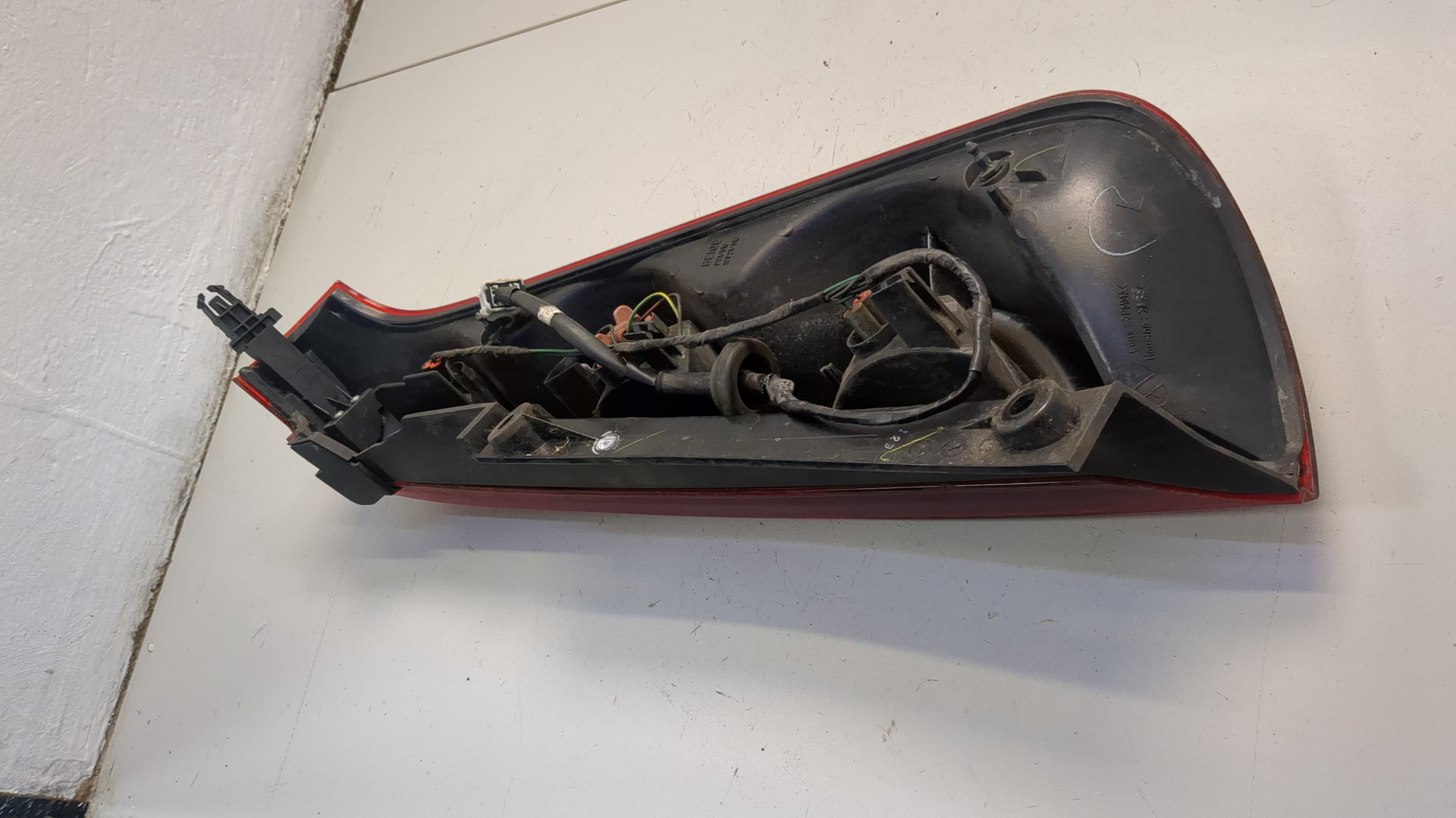 Фонарь задний левый