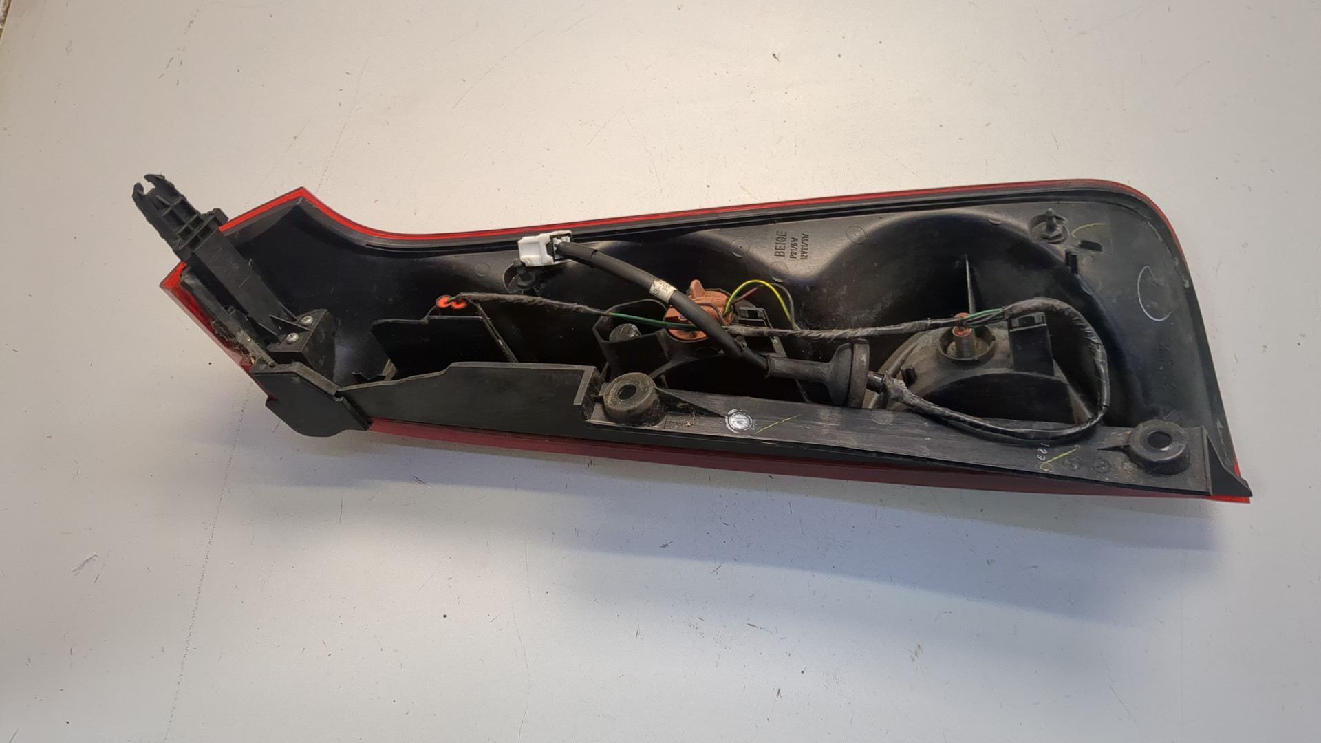 Фонарь задний левый