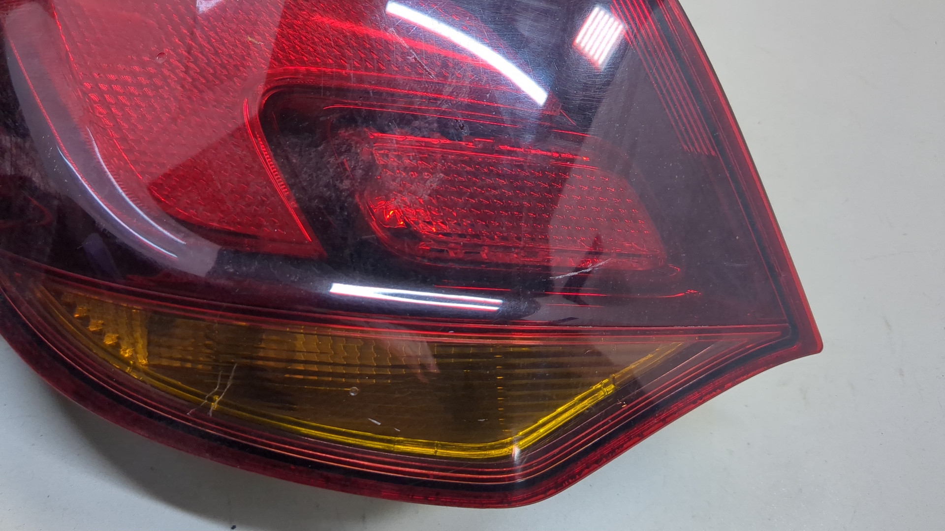 Фонарь задний левый