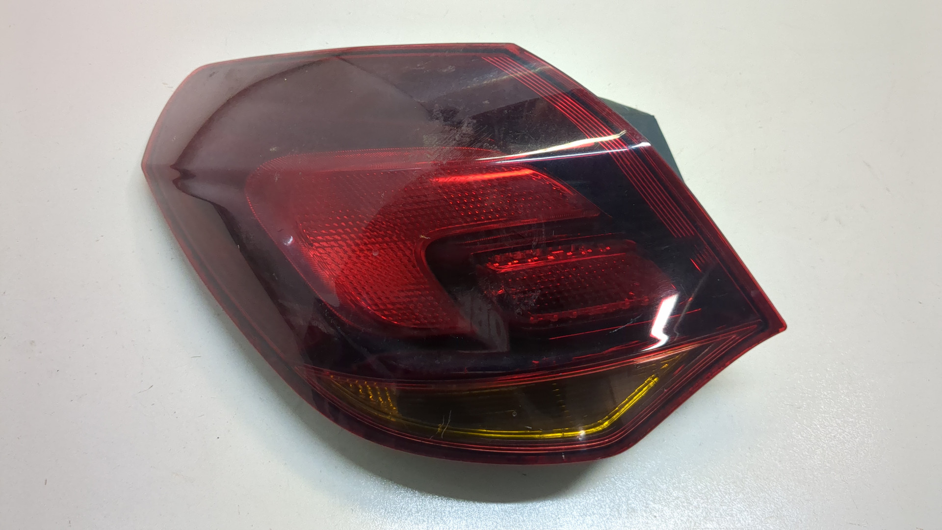 Фонарь задний левый