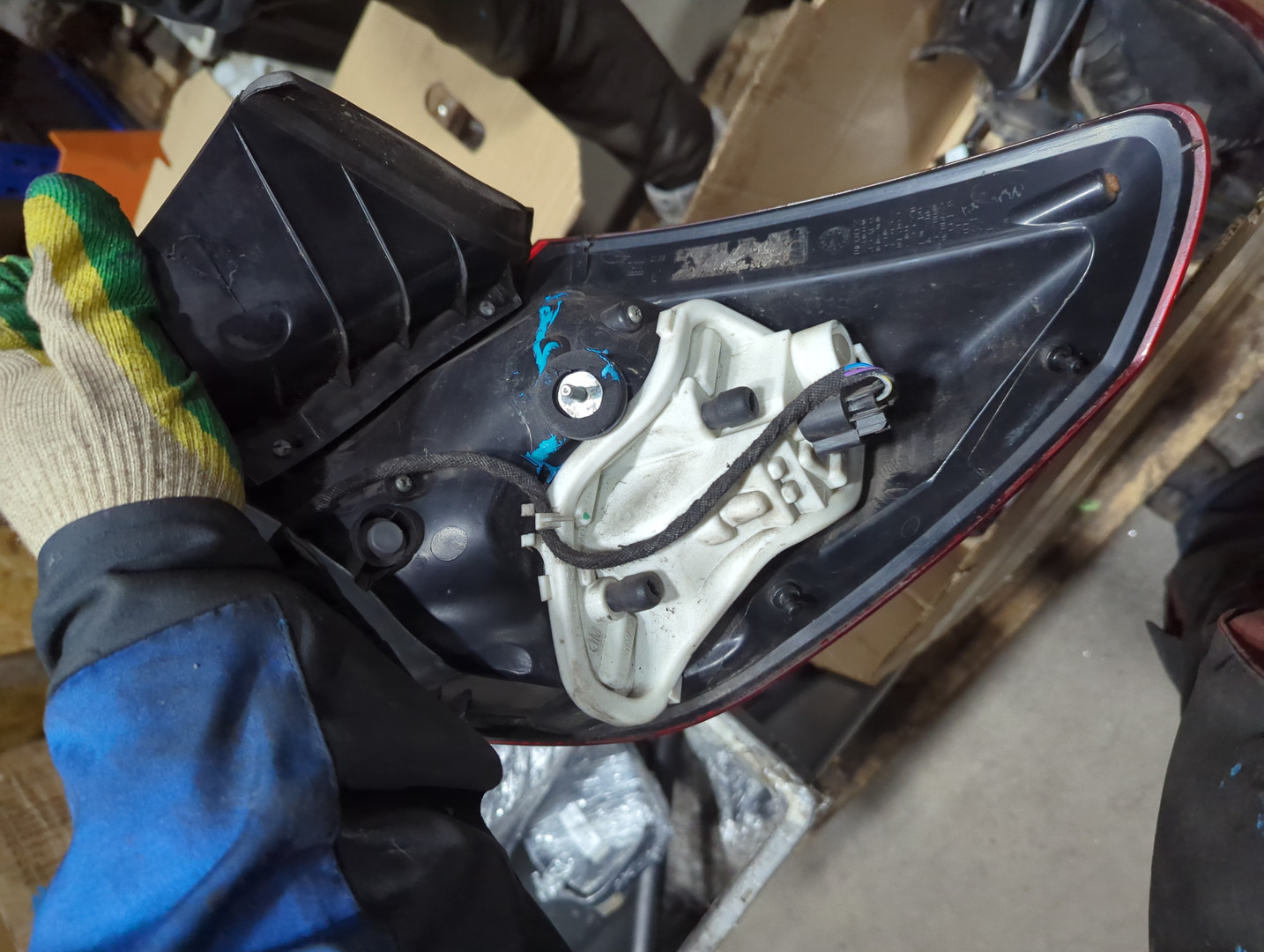 Фонарь задний левый