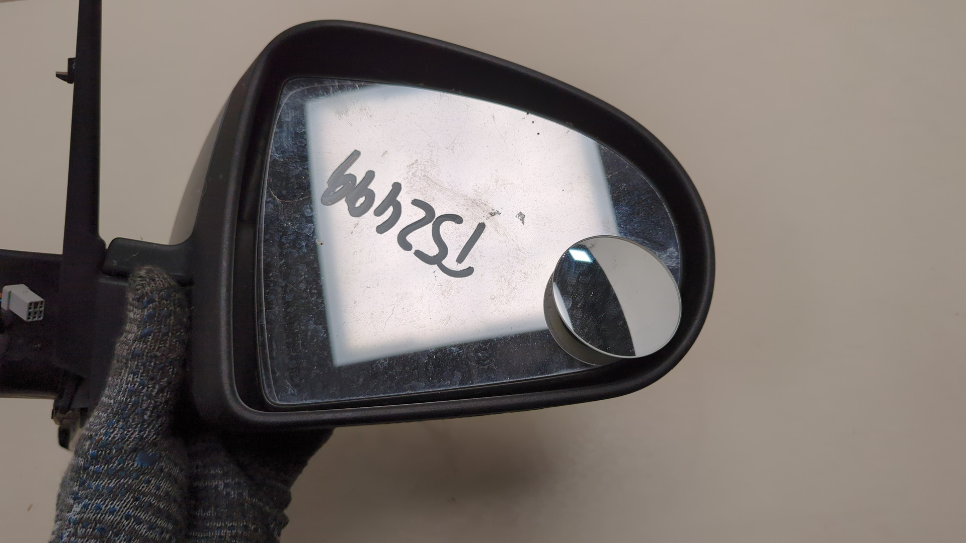 Зеркало правое электрическое