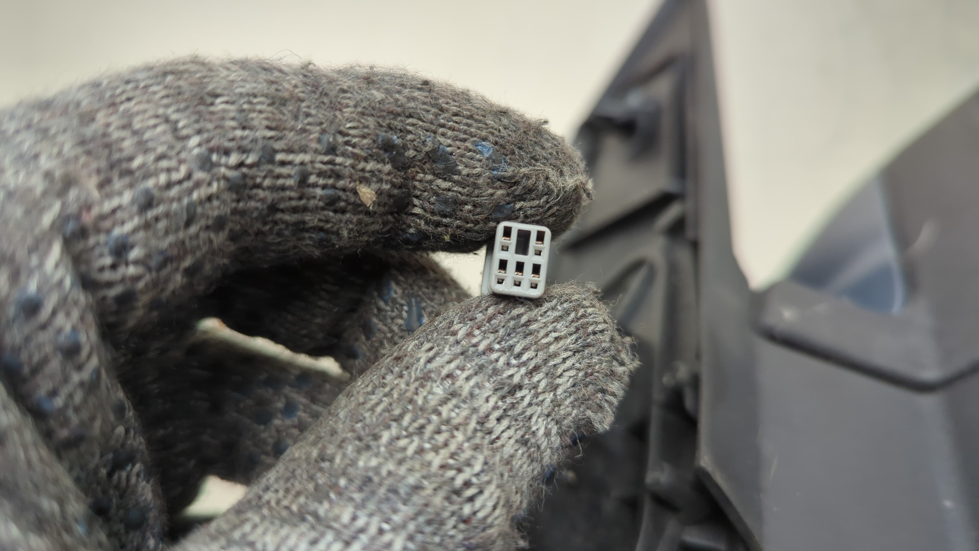 Зеркало правое электрическое