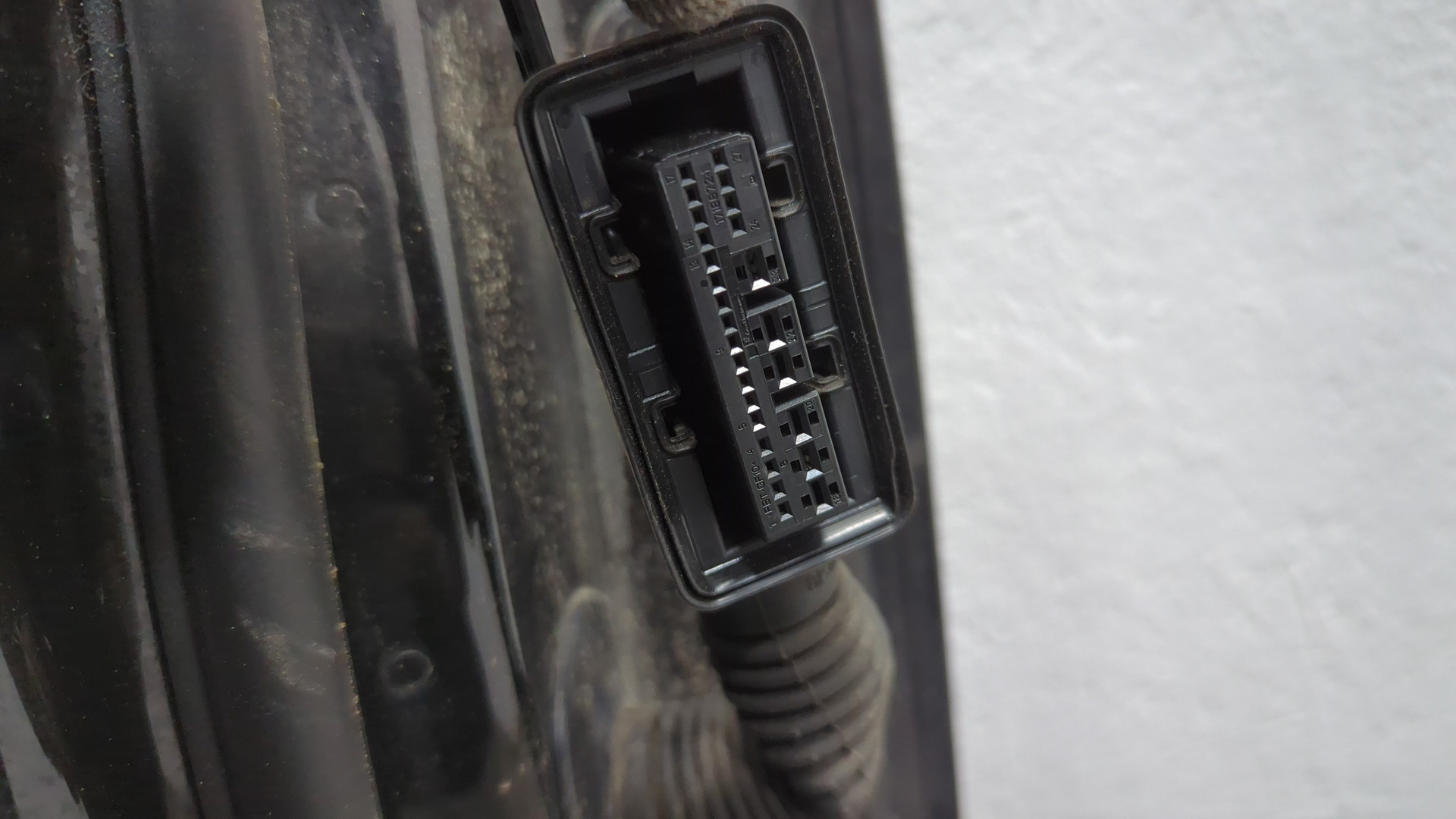 Дверь передняя левая