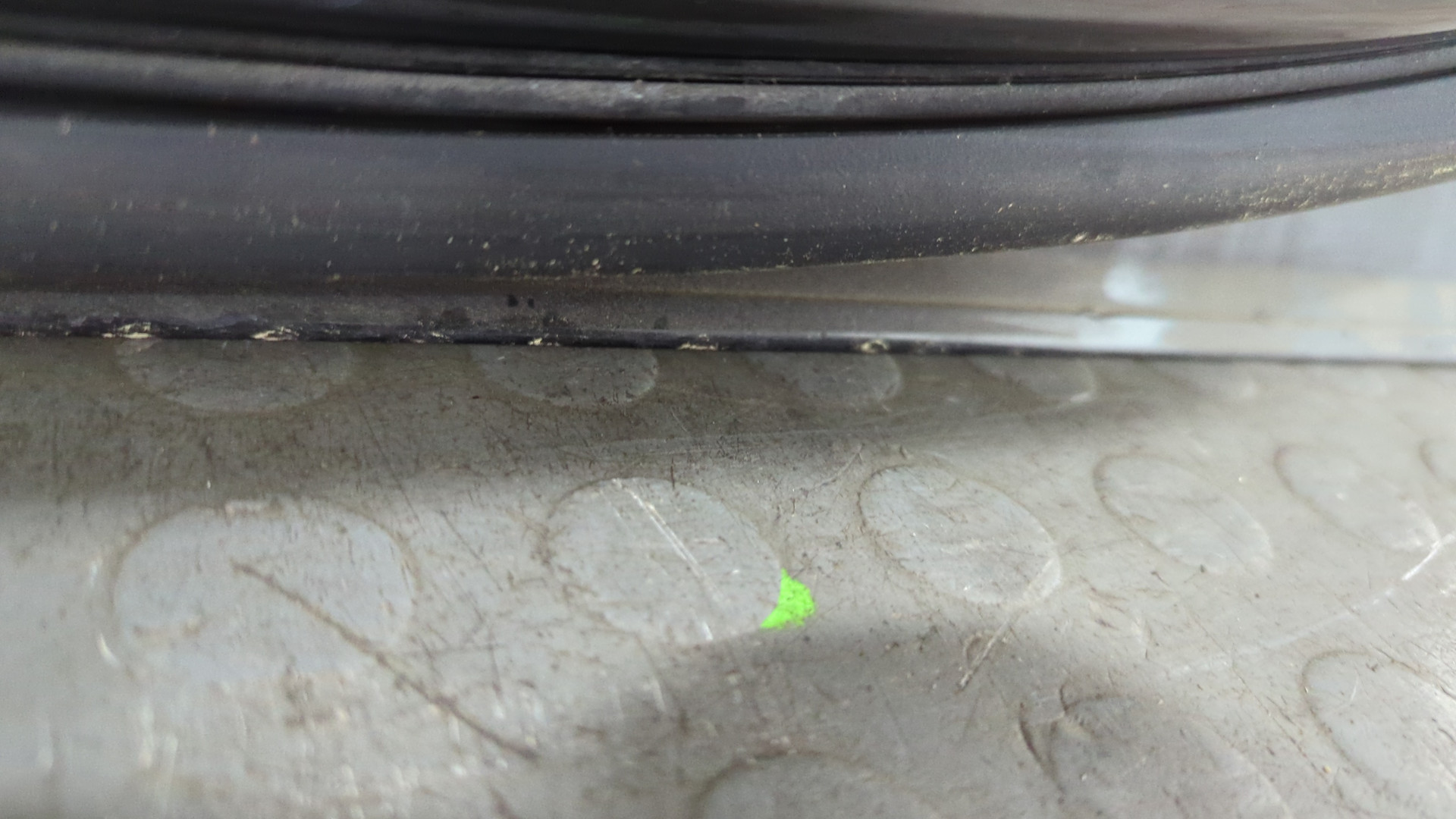 Дверь передняя левая