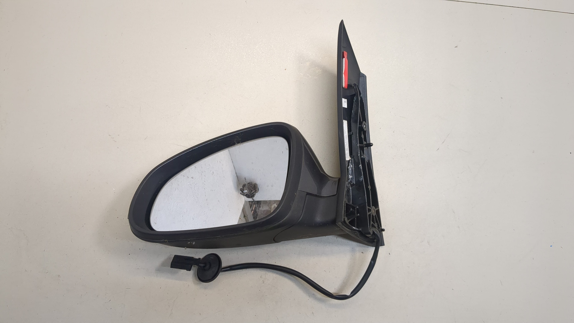 Зеркало левое электрическое