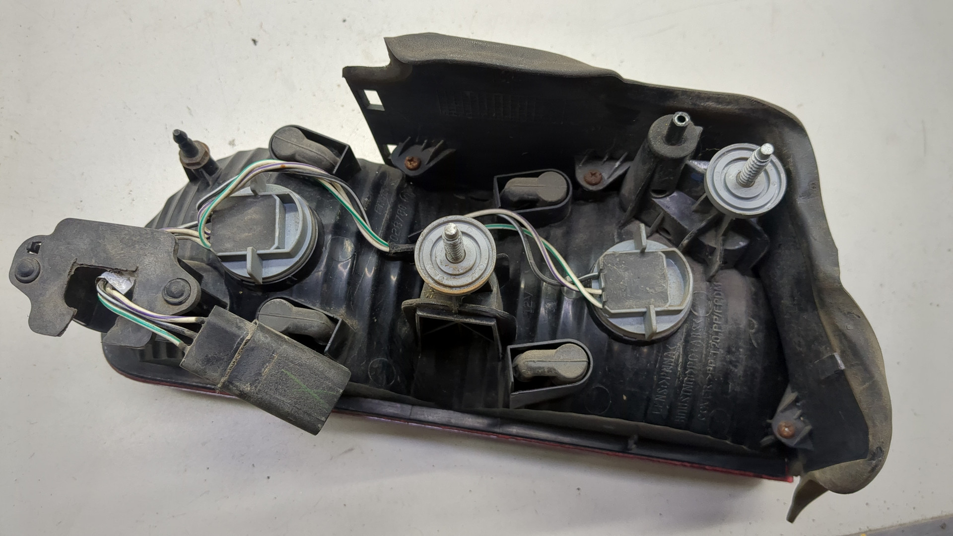 Фонарь задний правый