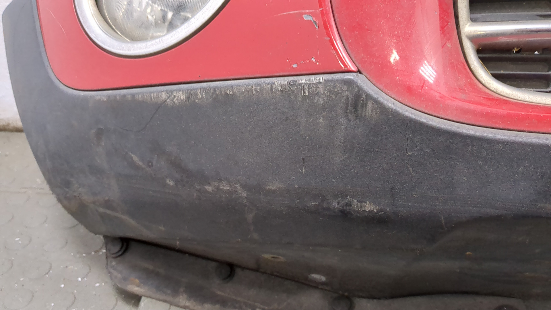 Бампер передний