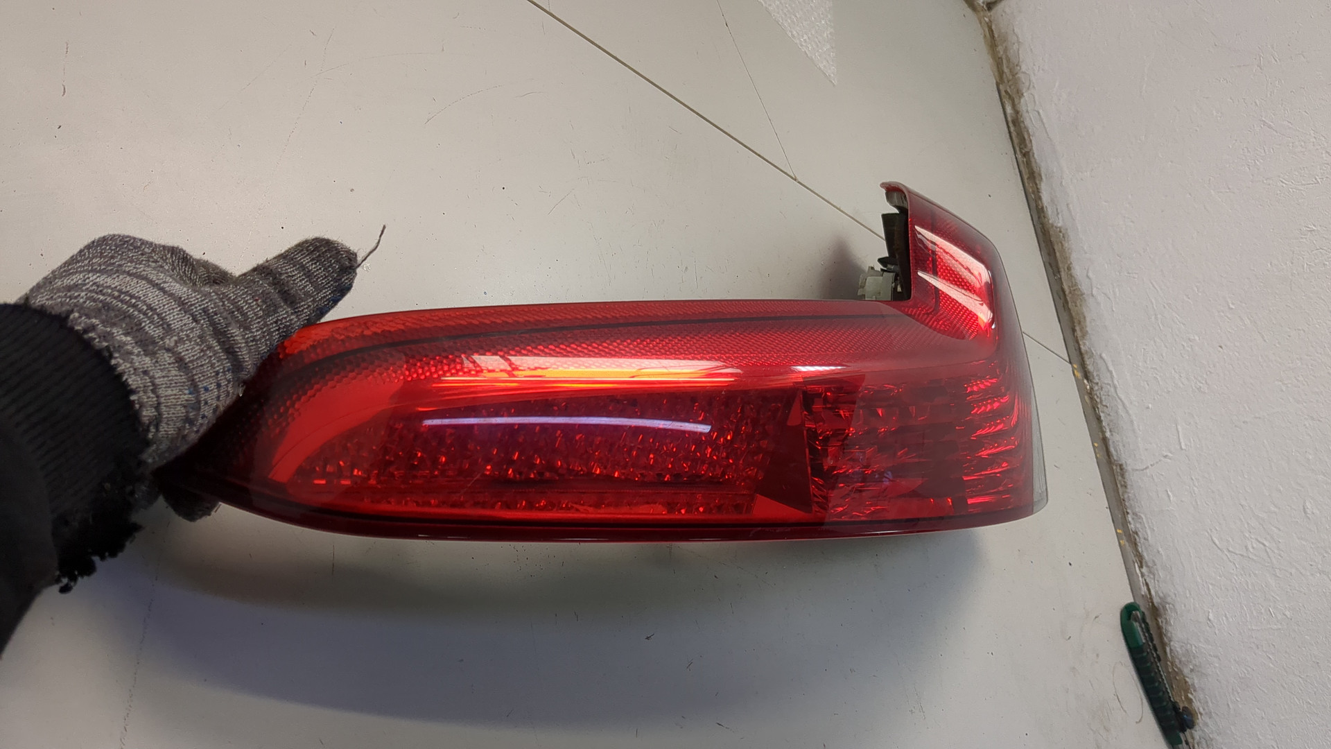 Фонарь задний правый