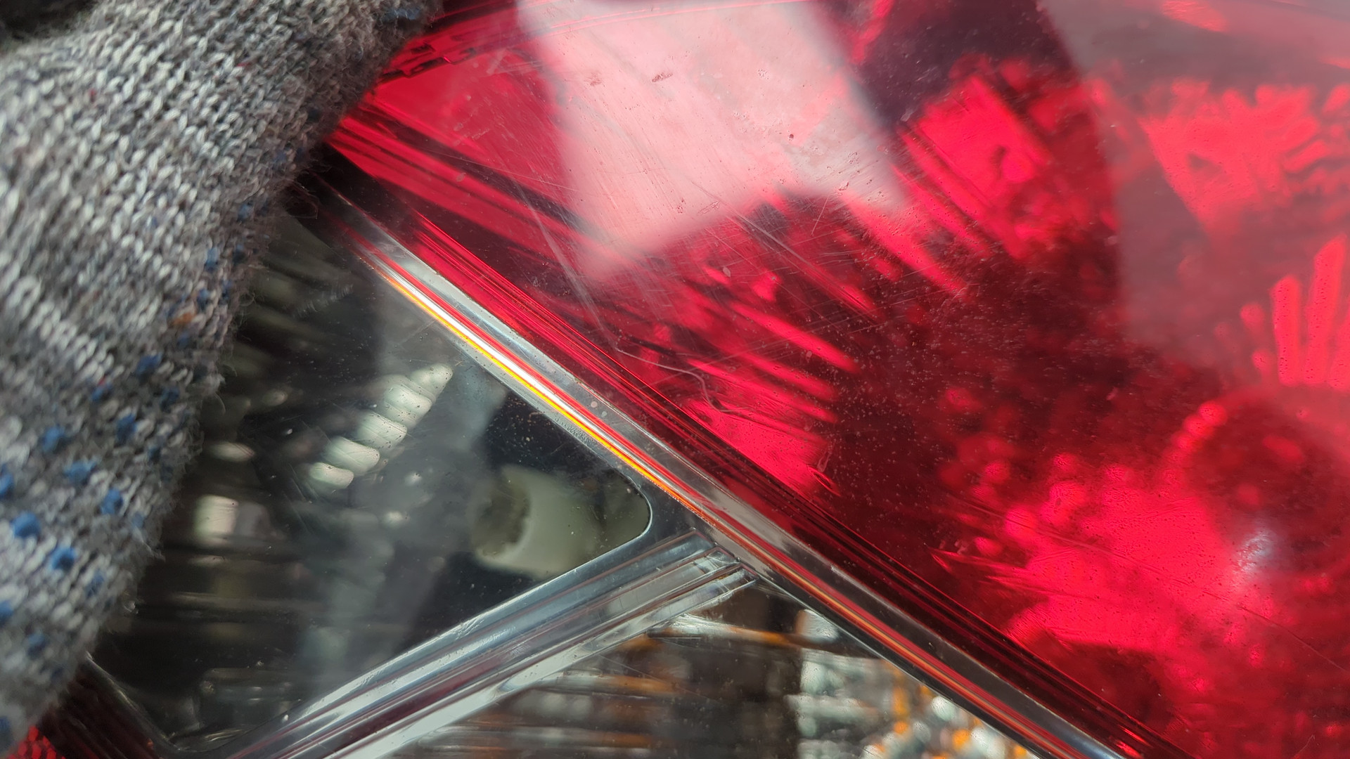 Фонарь задний правый