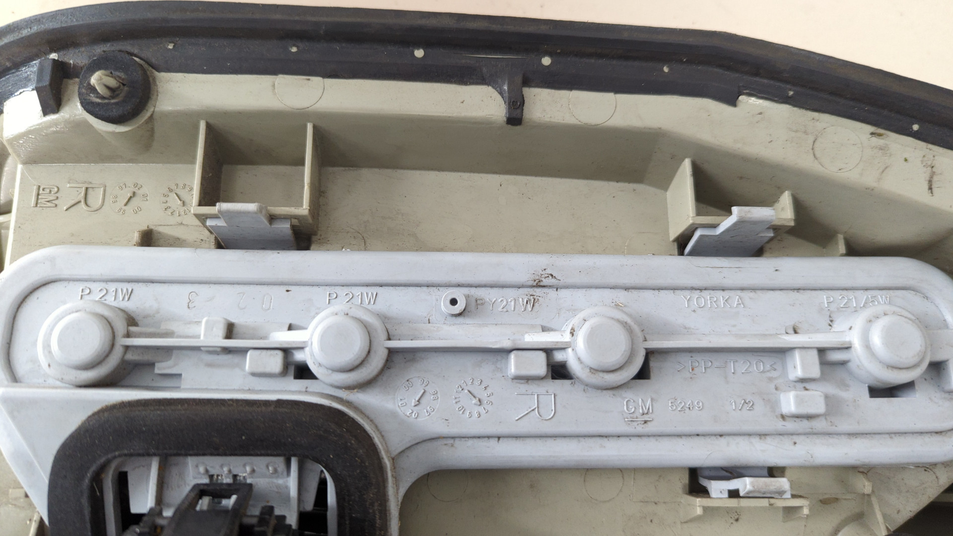 Фонарь задний правый