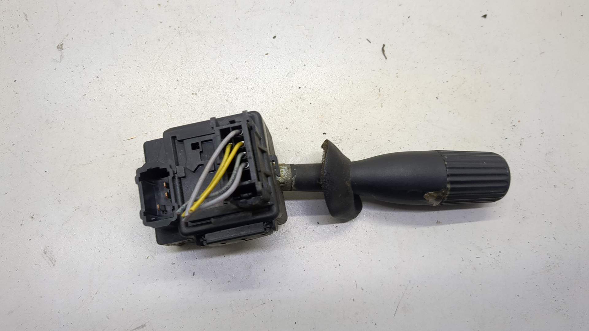 Переключатель поворотов подрулевой