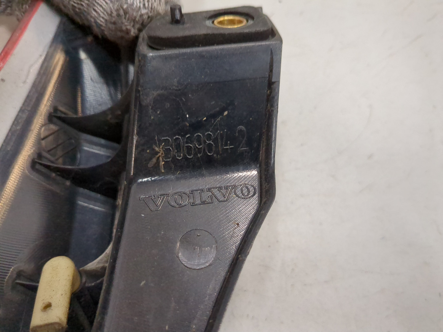 Фонарь задний правый