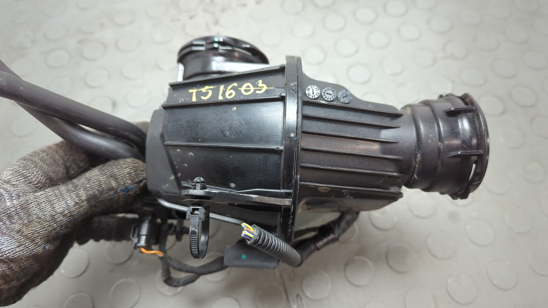 Воздухозаборник (внутри)