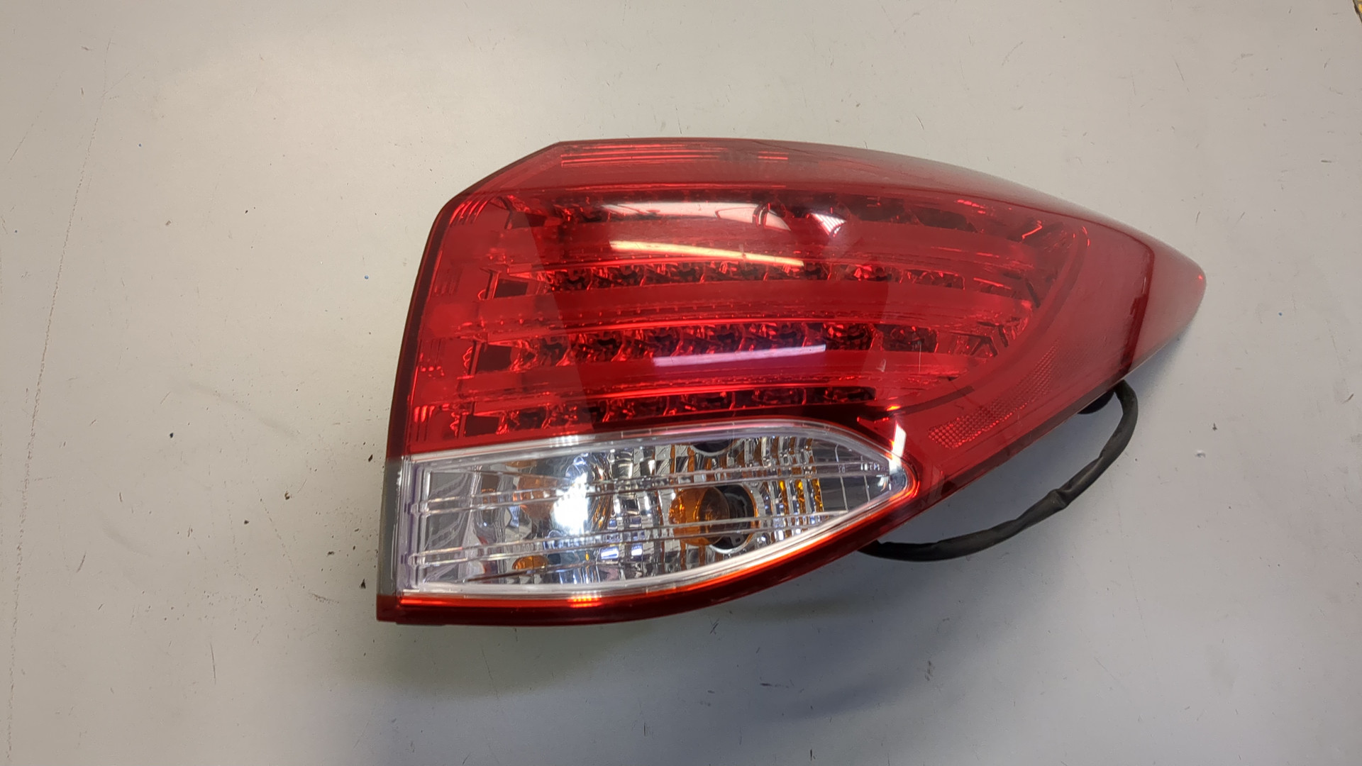 Фонарь задний правый