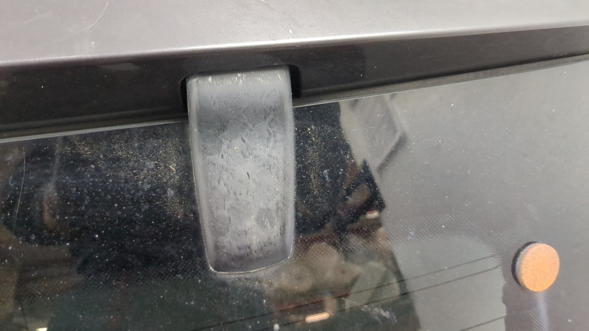 Дверь багажника