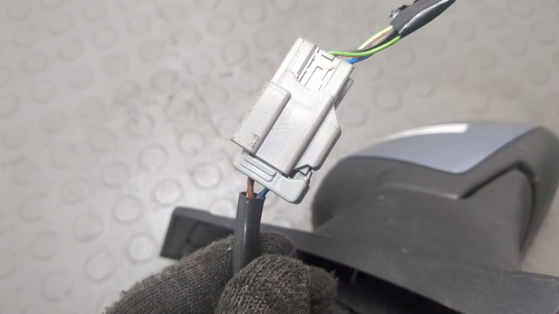 Зеркало левое электрическое