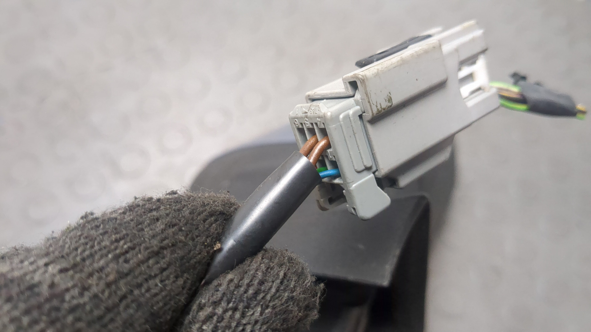 Зеркало левое электрическое