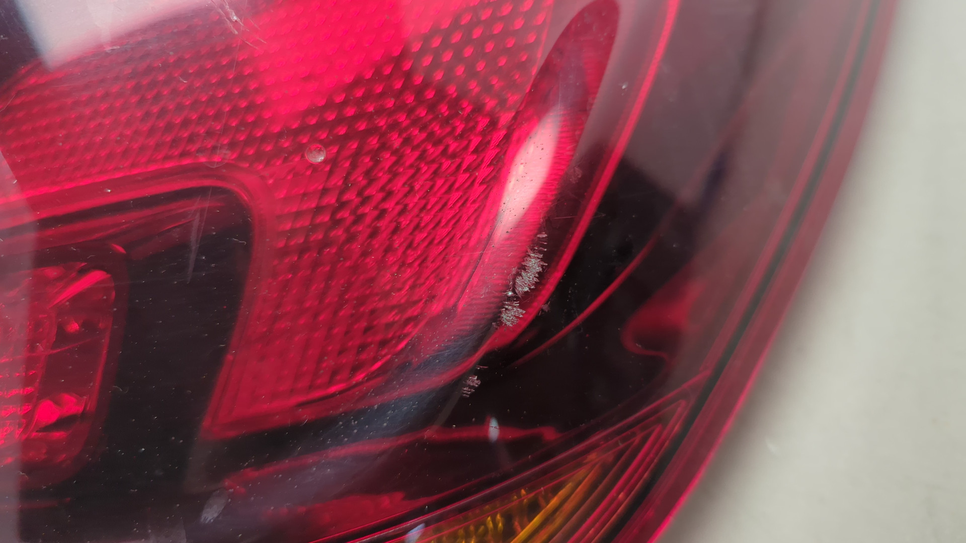 Фонарь задний правый